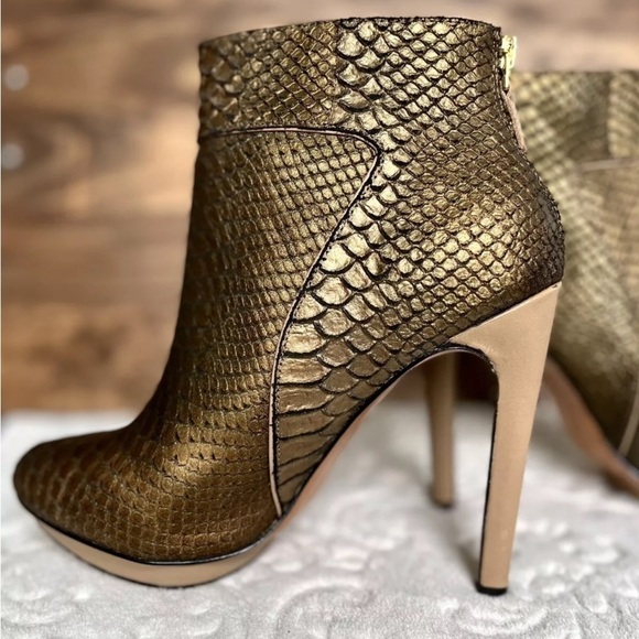 Badgley Mischka Fido Snake Print Embossed High Heels Booties 8M Bronze Wedding - Picture 7 of 16